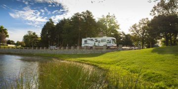 Camping by a Lake: The Ultimate Guide to Lakeside Wilderness Adventures