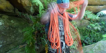 Narrow Canyon Rappelling: Techniques, Safety, and Adventure in Slot Canyons