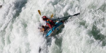 Extreme Class 5+ Whitewater Rapids: Challenges, Techniques, and Safety Considerations