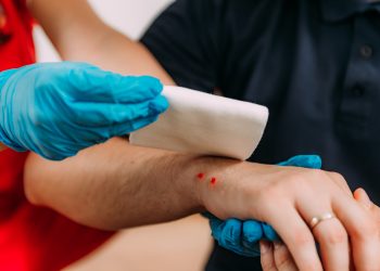 Snake Bites and Wildlife Injuries: Wilderness First Aid and Treatment