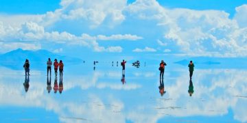 Salar de Uyuni: The Mirror Sky of Bolivia’s Majestic Salt Flats