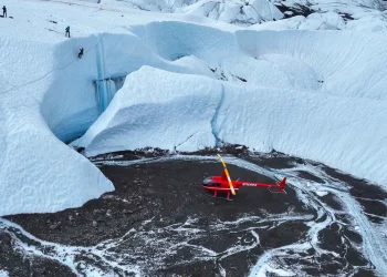Extreme Cold Wall Climbing: The Art and Science of Ice-Rock Mixed Climbing
