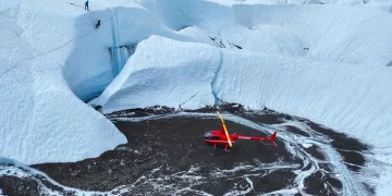 Extreme Cold Wall Climbing: The Art and Science of Ice-Rock Mixed Climbing