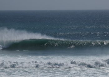 Discovery of New Big Wave Spots in the Indian and Pacific Oceans