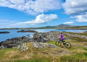 Cliffside Cycling Routes: Riding the Edge of Adventure