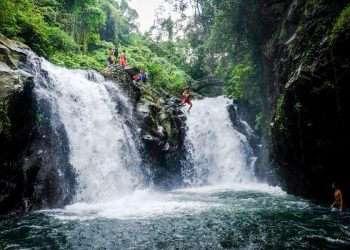 The Art of Waterfall Cliff Jumping: An Adventure Beyond the Edge