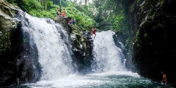 The Art of Waterfall Cliff Jumping: An Adventure Beyond the Edge