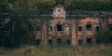 Urban Ruins Exploration: A Comprehensive Guide